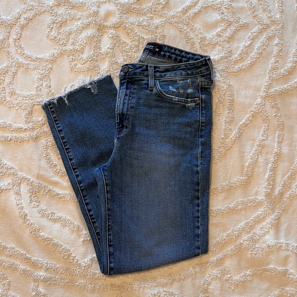 EUC Just Black High Rise Straight Leg Jeans 29